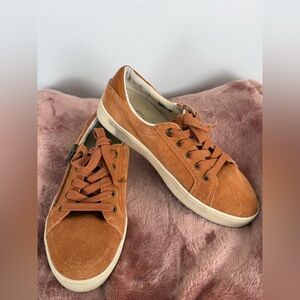 REVITALIGN Women's Moccasins in Tan